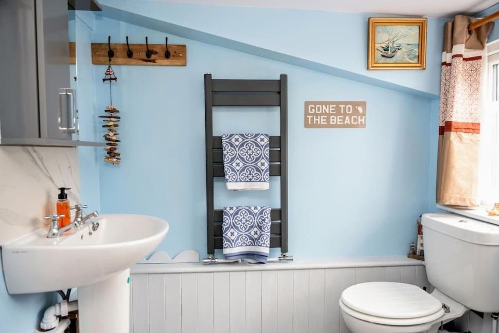 Spacious Charming Near And Sea Holiday home